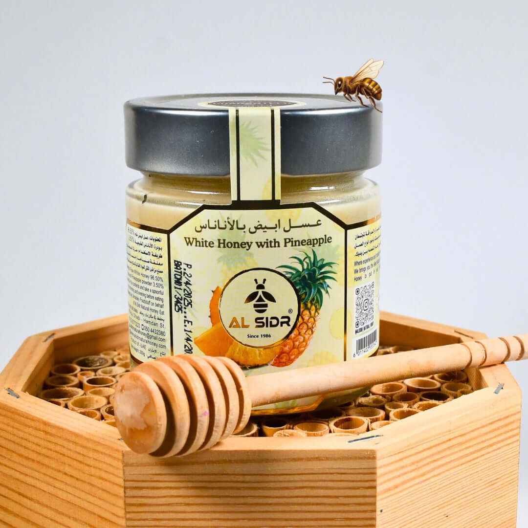 Organic white honey with pineapple, pure and natural blend from Abu Dhabi, healthy treat for Dubai and UAE.